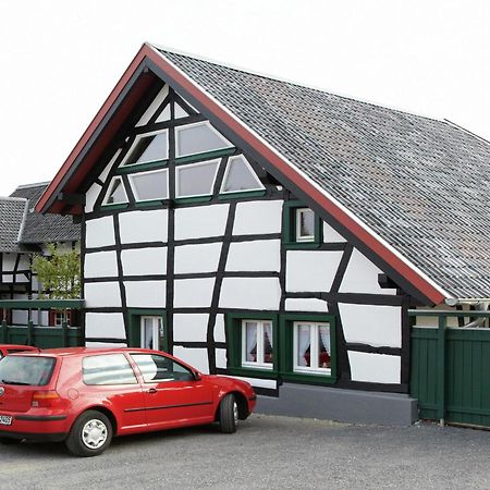 Nostalgic Apartment In The Eifel Region Шляйден Экстерьер фото