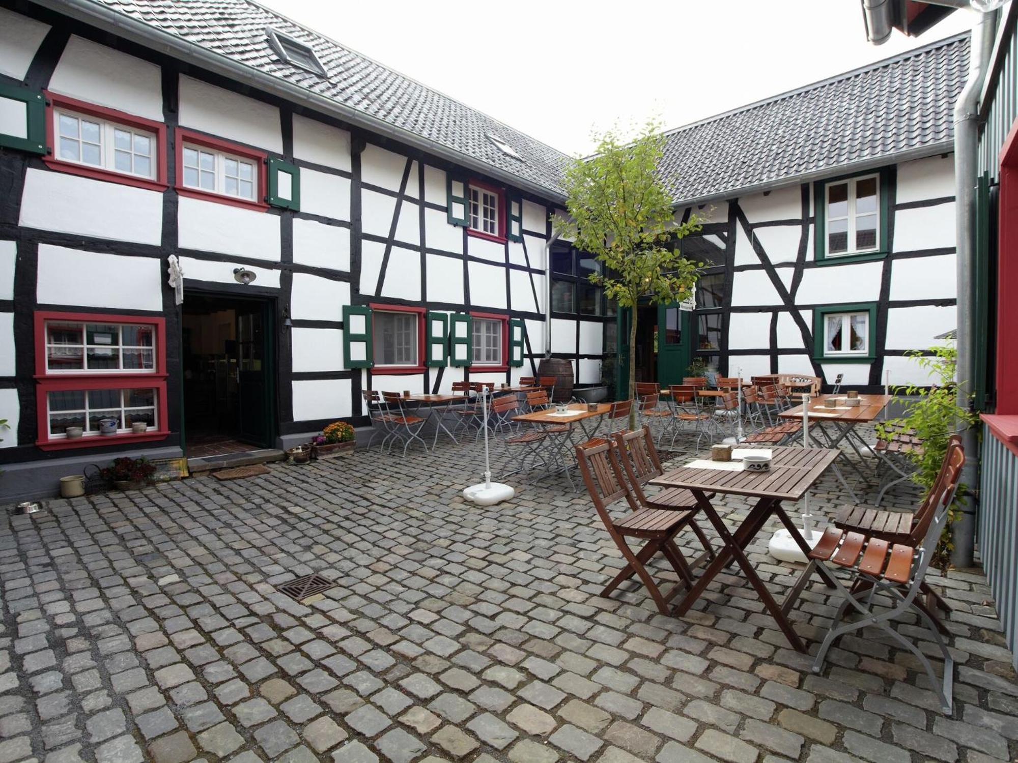 Nostalgic Apartment In The Eifel Region Шляйден Экстерьер фото